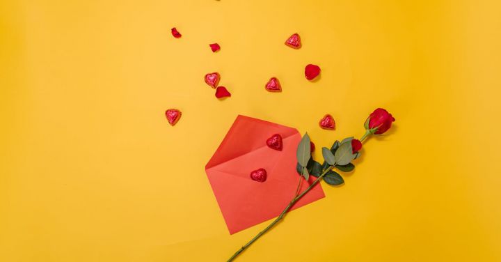 Gift Ideas - Red Envelope and Red Rose