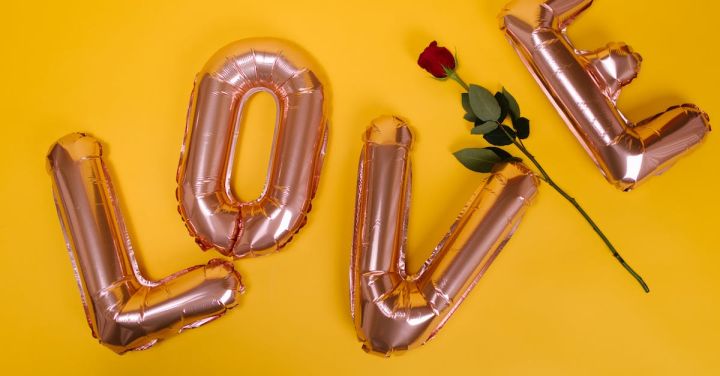 Gift Ideas - Love Letter Balloons and Red Rose